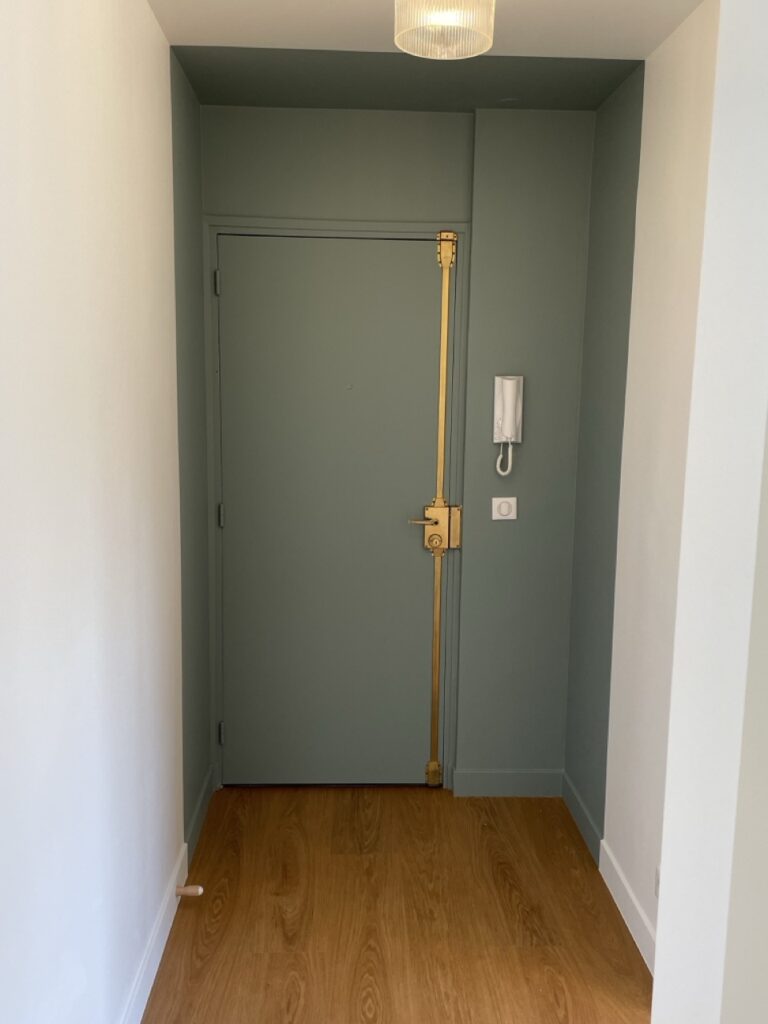 Chambre — rangements intégrés