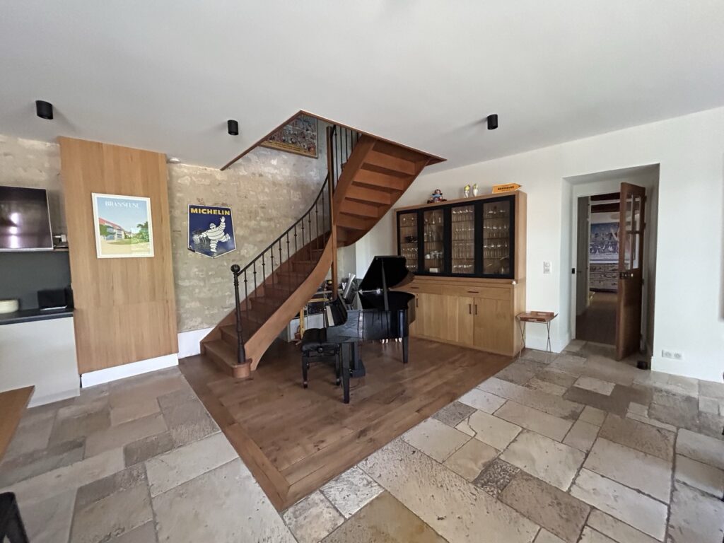 Escalier bois et fer forgé