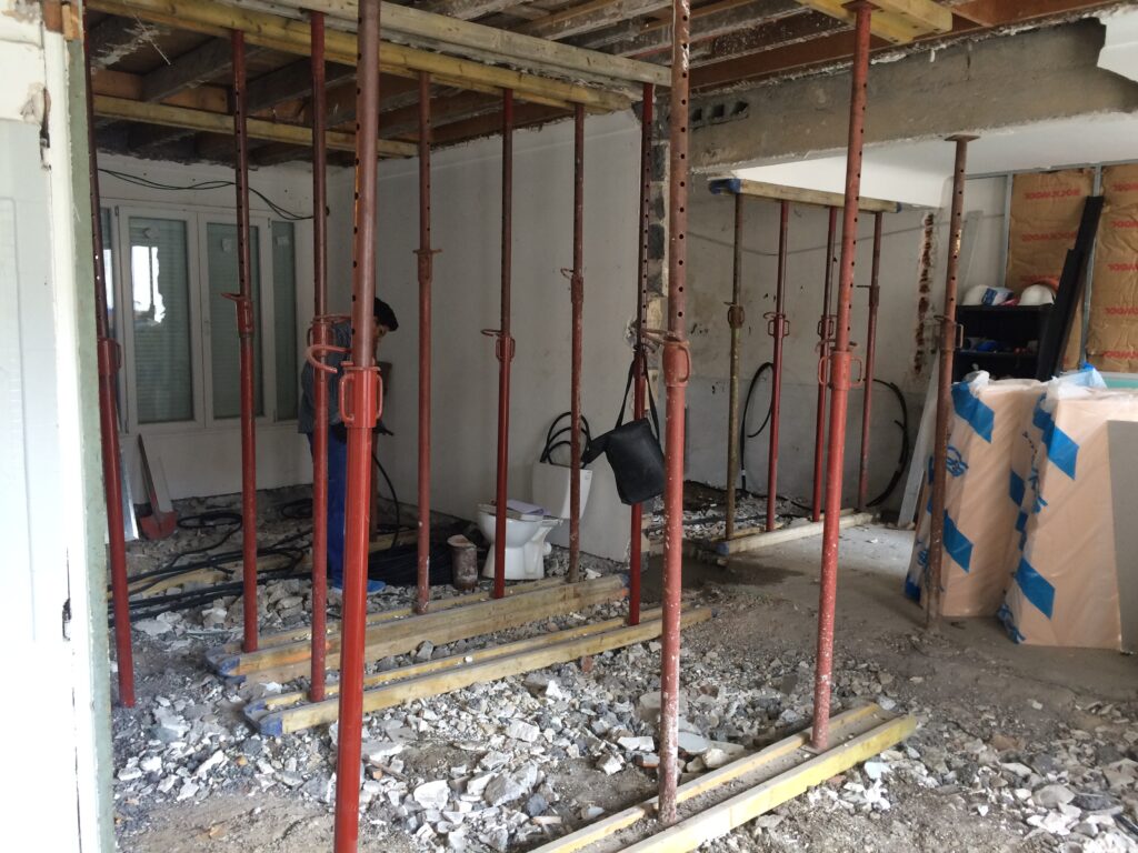 Chantier — dépose des cloisons